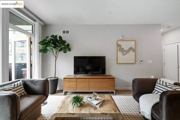 Oakland, CA 94606,260 Brooklyn Basin Way #540