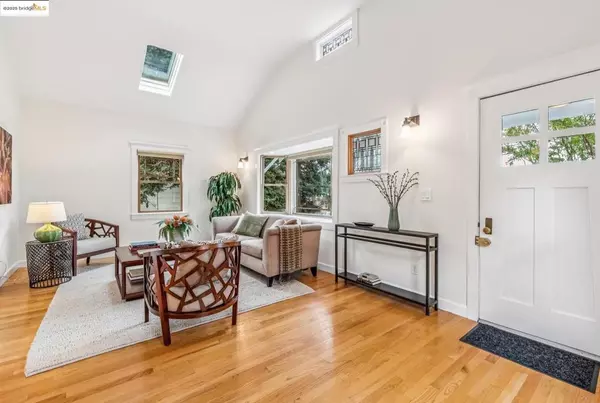 Albany, CA 94706,704 Madison St