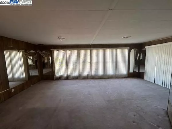 Hayward, CA 94544,29133 De La Cruz Road