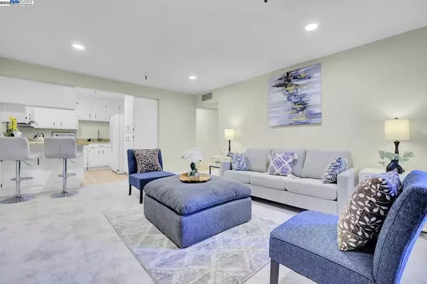 Hayward, CA 94541,1775 Panda Way #337