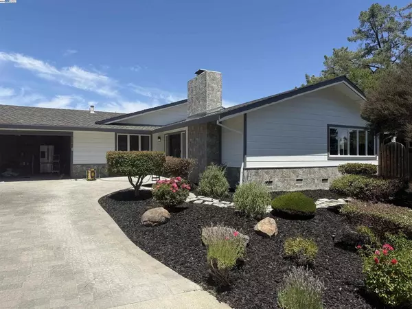 174 Town And Country Dr, Danville, CA 94526