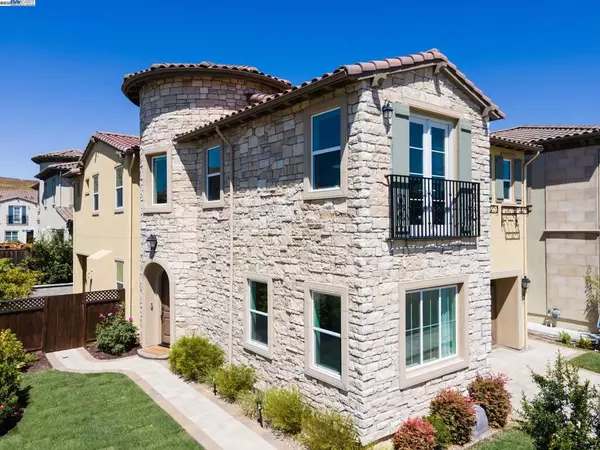 San Ramon, CA 94582,301 Arrowleaf St