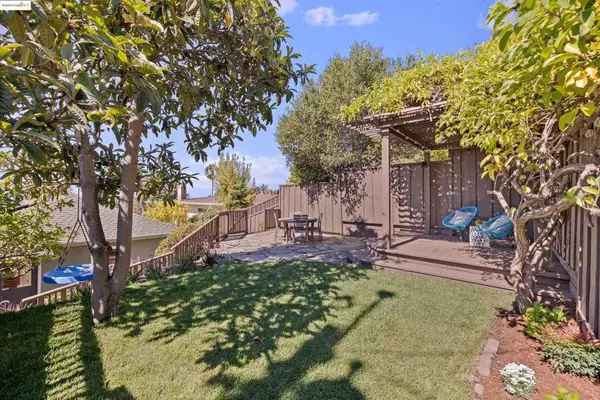 Oakland, CA 94619,4007 Vale Ave
