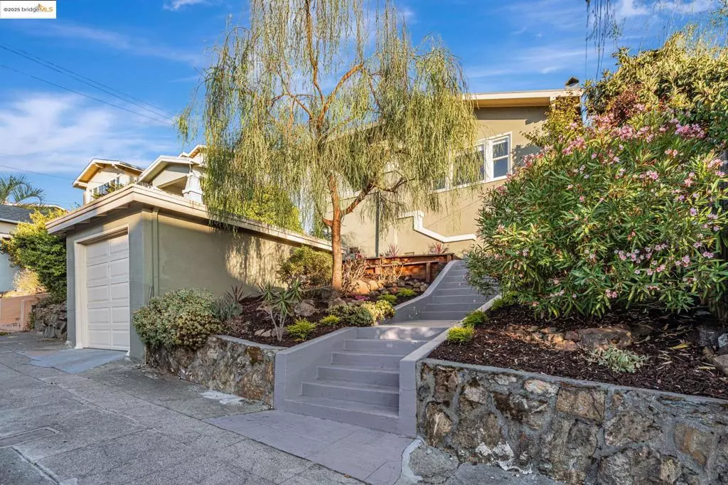 Oakland, CA 94606,1920 5Th Ave