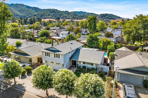 Pleasanton, CA 94588,4336 Muirwood Dr