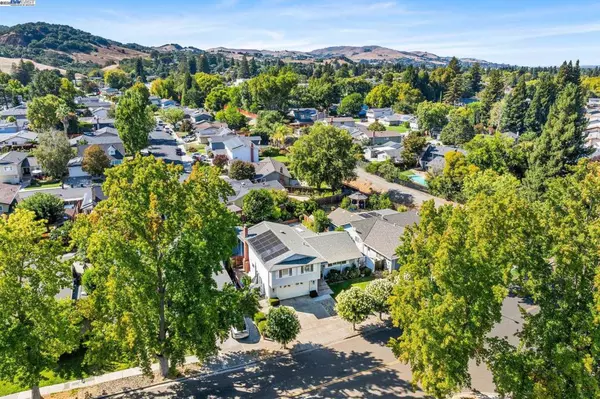 Pleasanton, CA 94588,4336 Muirwood Dr