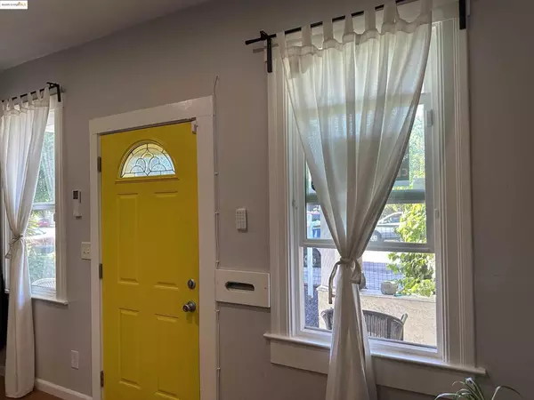 Oakland, CA 94619,2816 Viola St