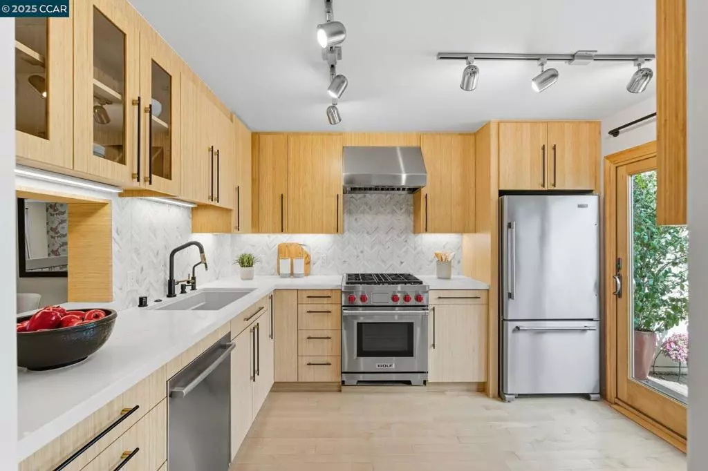 Moraga, CA 94556,1585 Moraga Way