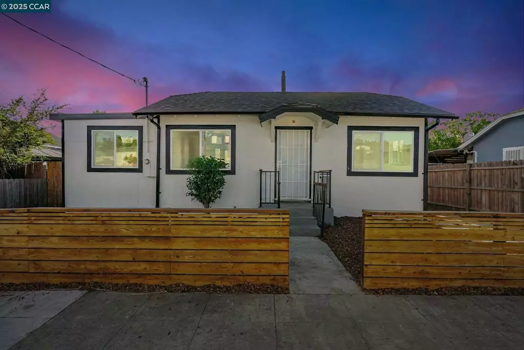 Oakland, CA 94603,9525 Peach St