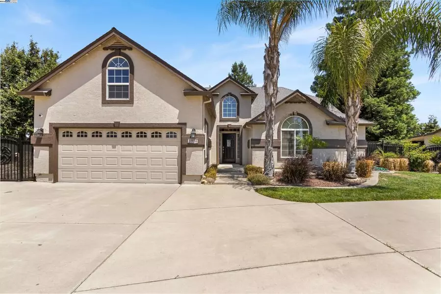 5974 Hillcrest Rd, Merced, CA 95340