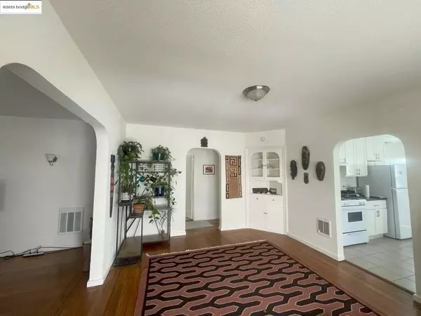 Vallejo, CA 94590,241 Kentucky St
