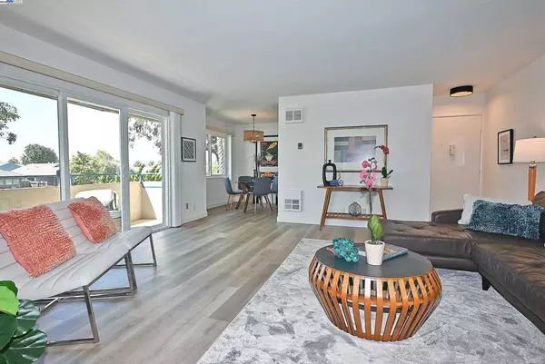 Alameda, CA 94501,2031 Otis Dr #H