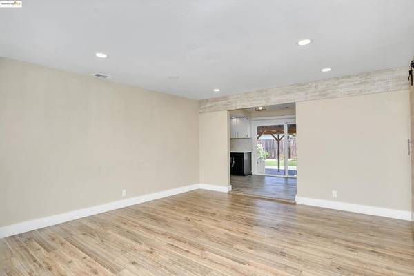 Antioch, CA 94509,1105 E 13th St