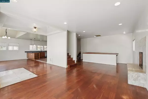 Oakland, CA 94605,3727 Delmont Ave