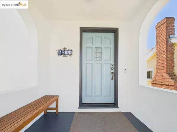 Oakland, CA 94605,6015 Mauritania Ave