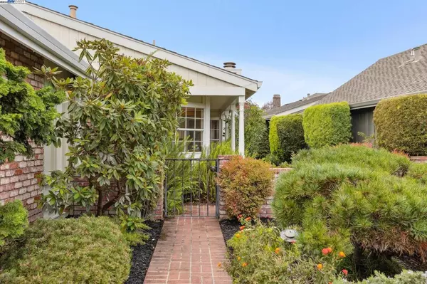 245 Inverness Ct,  Alameda,  CA 94502