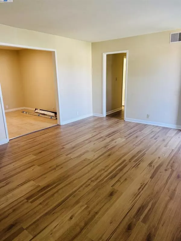 Dublin, CA 94568,8320 Davona Dr