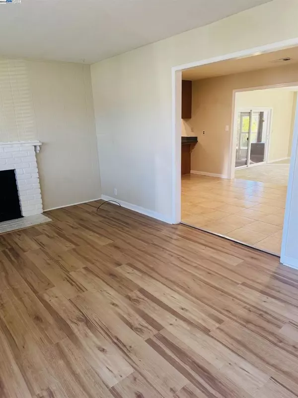 Dublin, CA 94568,8320 Davona Dr