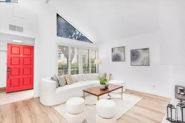 Alameda, CA 94502,109 Holly Oak Ln