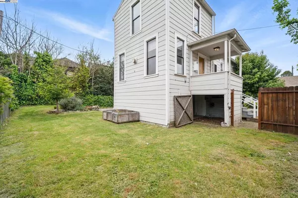 Alameda, CA 94501,1572 Lincoln Ave