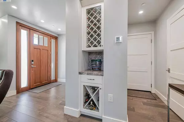 Fremont, CA 94536,375 Hillview Dr