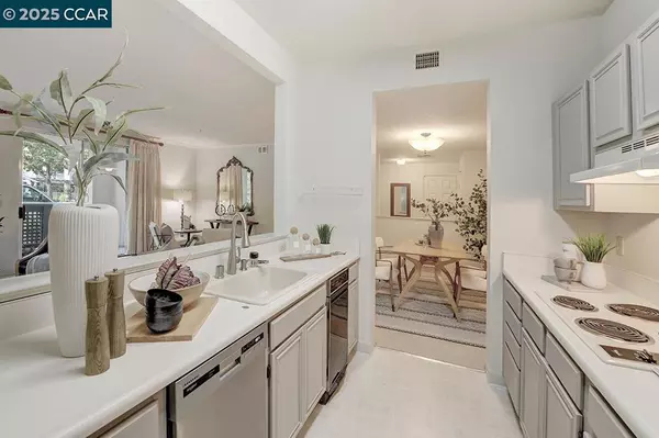 Walnut Creek, CA 94595,1860 Tice Creek #1107