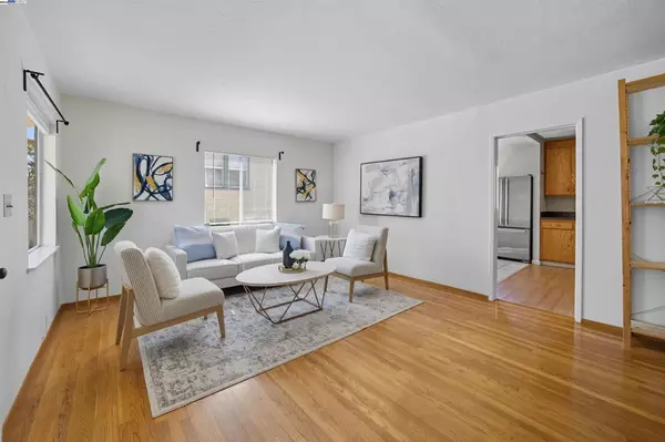 Albany, CA 94706,1038 Cornell Ave