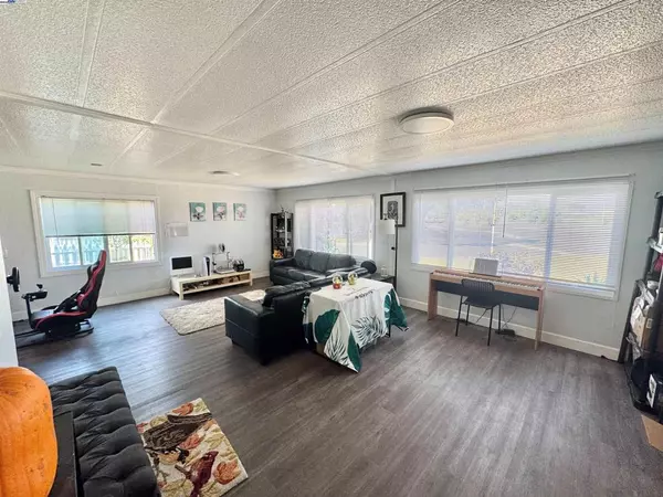 Fremont, CA 94538,262 Manitoba Green