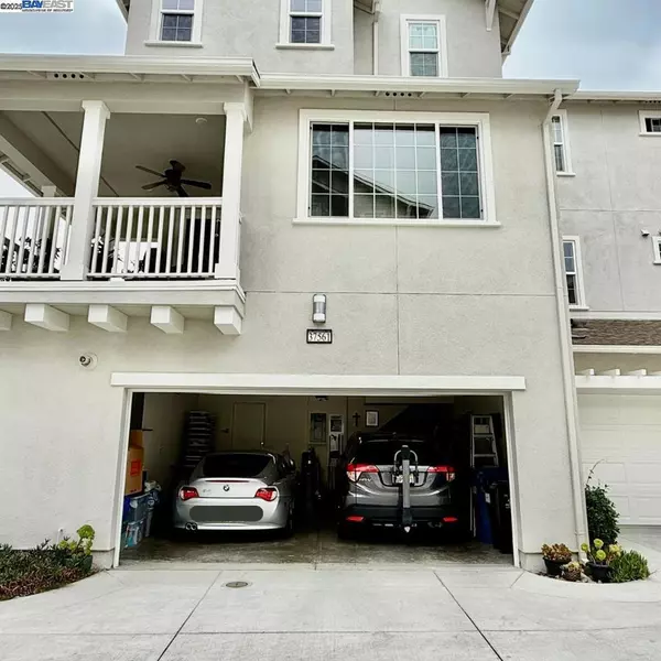 Newark, CA 94560,37561 Breakers Road