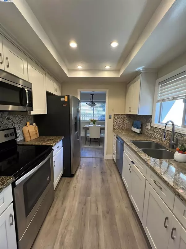 Walnut Creek, CA 94598,1628 Countrywood Ct