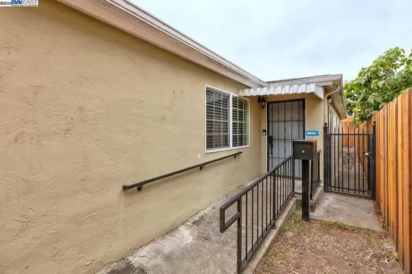 Oakland, CA 94609,723 Apgar St
