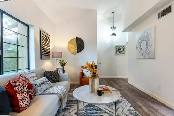 Pleasanton, CA 94566,601 Palomino Dr #C