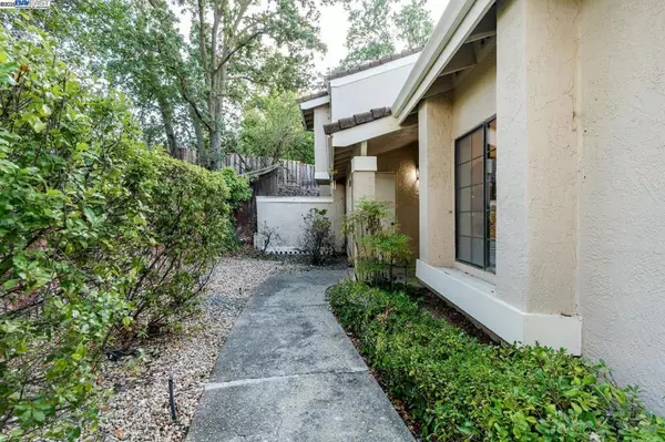 Pleasanton, CA 94566,601 Palomino Dr #C
