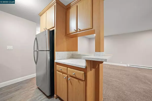 Concord, CA 94518,1036 Oak Grove Rd #21