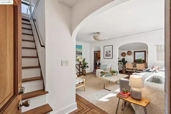 Oakland, CA 94609,448 62Nd St