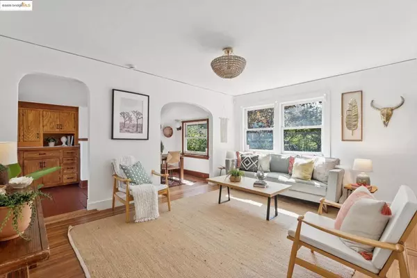 Oakland, CA 94609,448 62Nd St