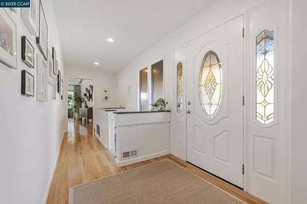 Oakland, CA 94605,142 Sequoyah View Dr