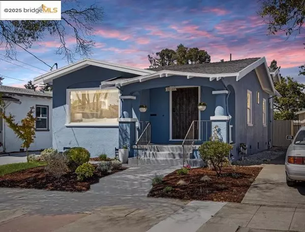 2839 Bartlett St, Oakland, CA 94602