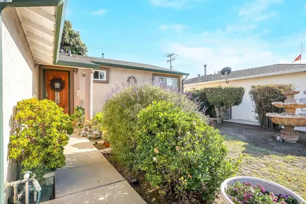 Hayward, CA 94541,828 Bluefield Ln