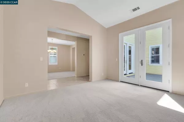 Vallejo, CA 94592,1051 Madrone Ave