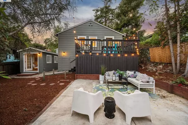 Oakland, CA 94605,8024 GREENLY DRIVE