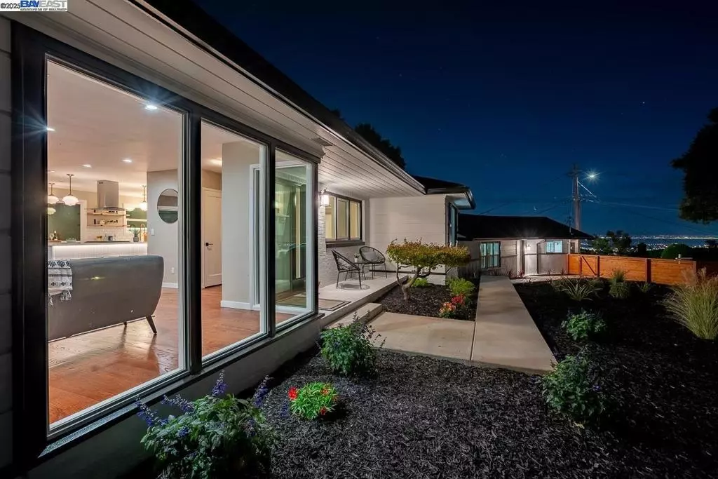 Oakland, CA 94602,2818 Steinmetz Way