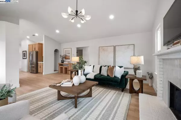 Hayward, CA 94541,439 Holly Ln