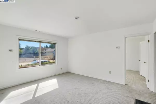 Hayward, CA 94541,670 Grace St