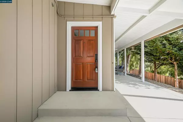 El Sobrante, CA 94803,2448 Diane Dr