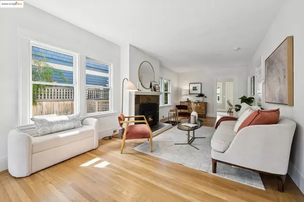 Oakland, CA 94618,5373 James Ave