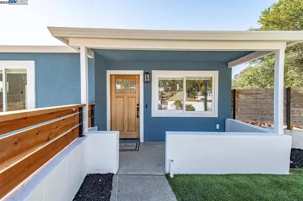 Hayward, CA 94541,22679 Valley View Dr