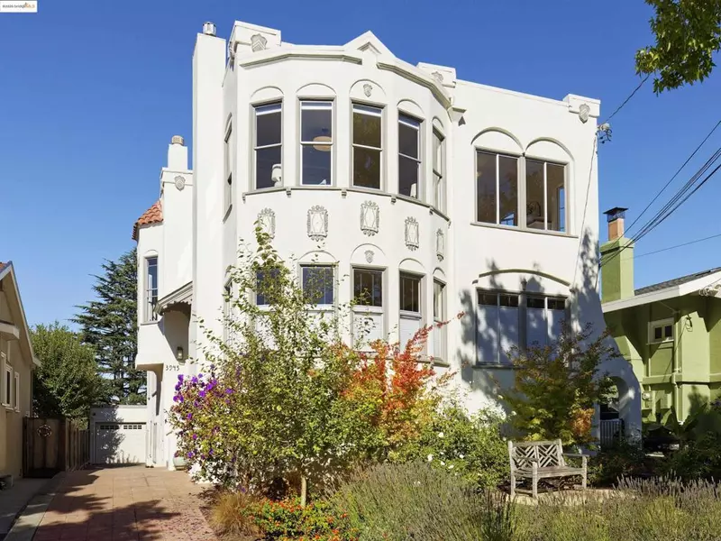 3945 Randolph Ave #2, Oakland, CA 94602