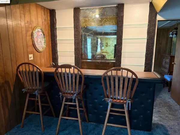 Pittsburg, CA 94565,215 Maui Dr