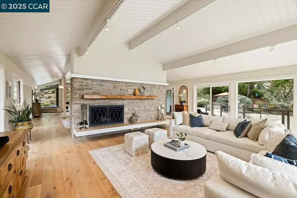 Orinda, CA 94563,42 Crestview Drive